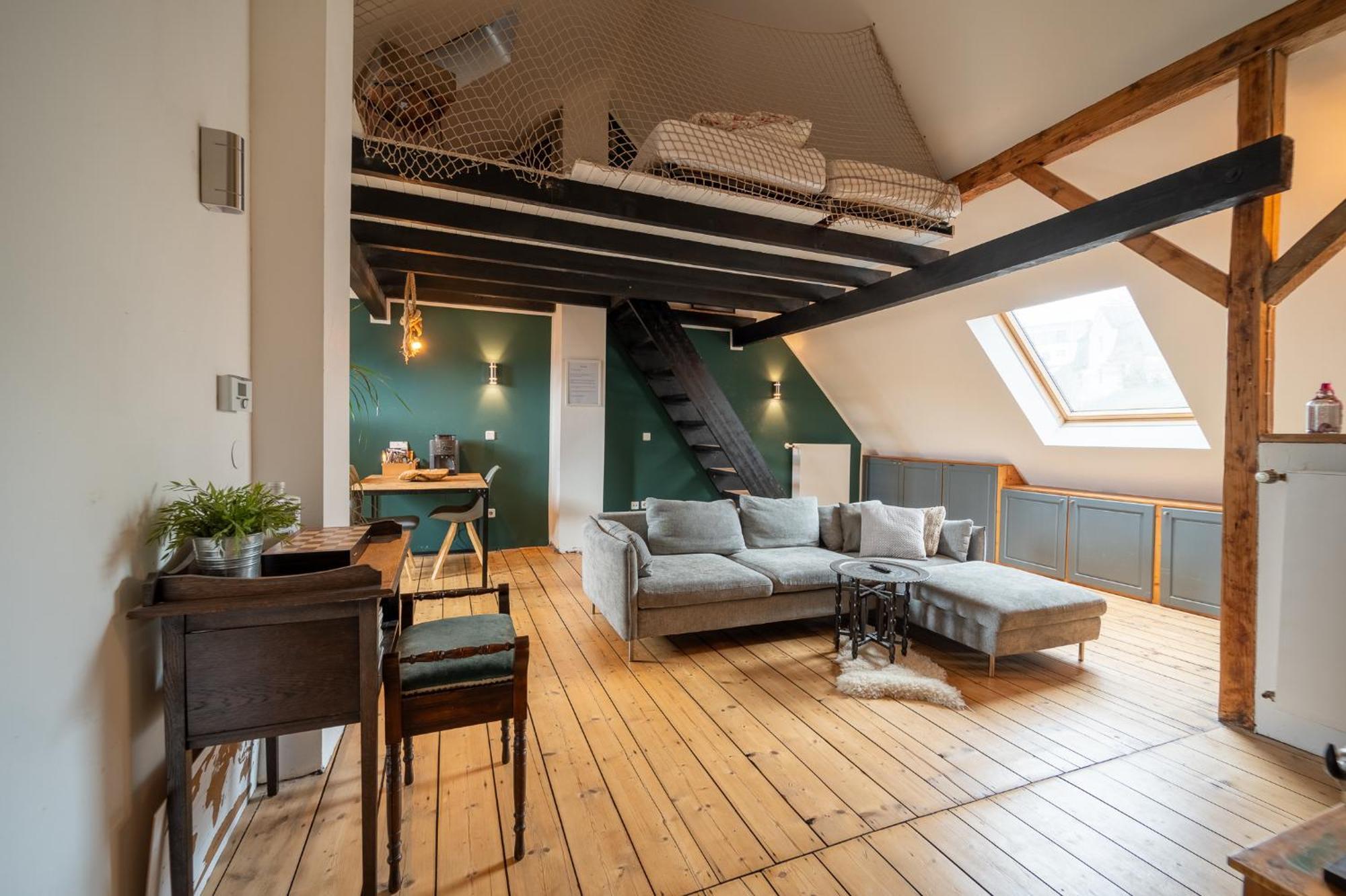 Kleines Maisonette- Apartment *